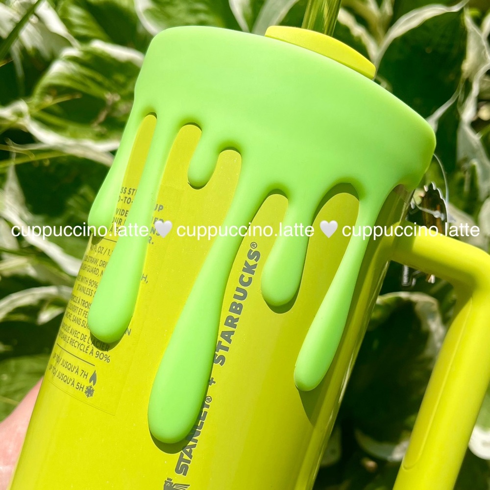 🎃NWT👻Target Glow in the Dark Neon Green Slime Drip Silicone Tumbler Sleeve
